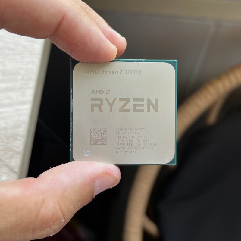 Processeur AMD Ryzen 7 3700x