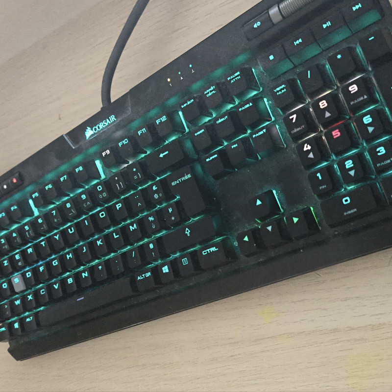 Clavier gaming d'occasion CORSAIR K70 MK2