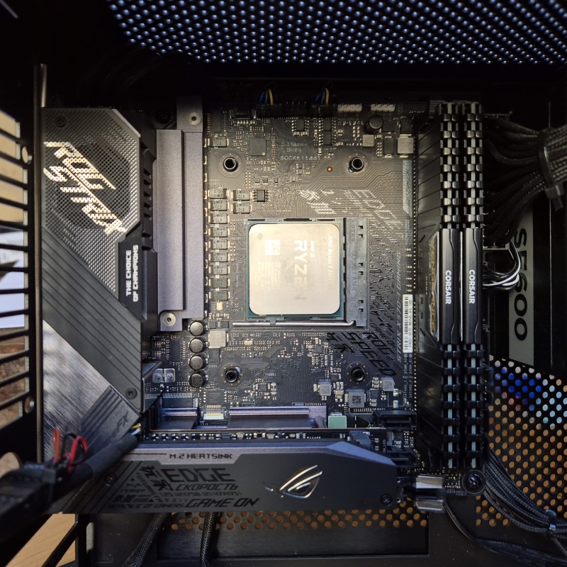 Carte mère ASUS ROG STRIX X570-i gaming AM4