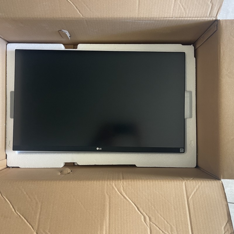 écran LG ULTRAFINE 27.68 cm - UHD 4K - 3840 x 2160 