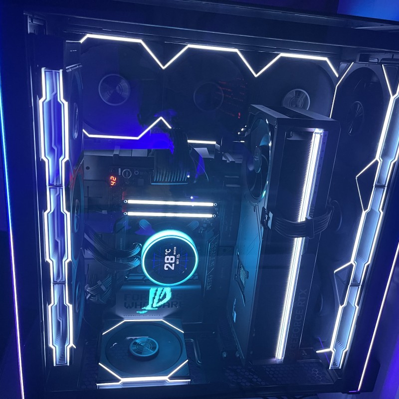 Ryzen 9 RTX 5080 ROG Astral Oc