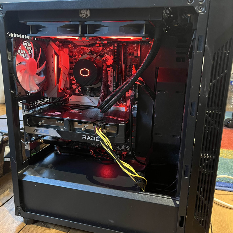 pc gamer / ryzen 7 5700X / RX 6650XT