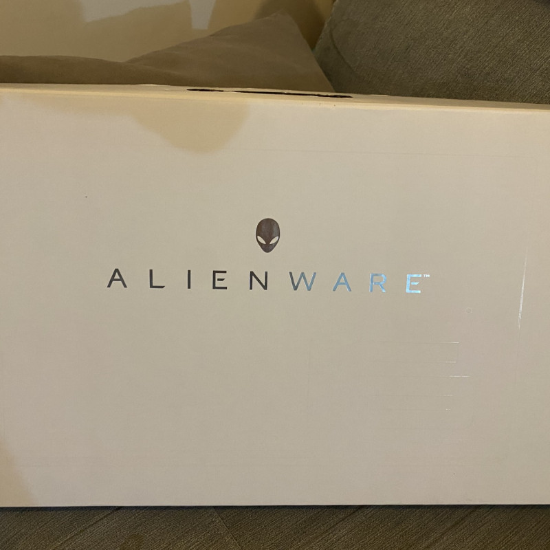 ALIENWARE M16 R2