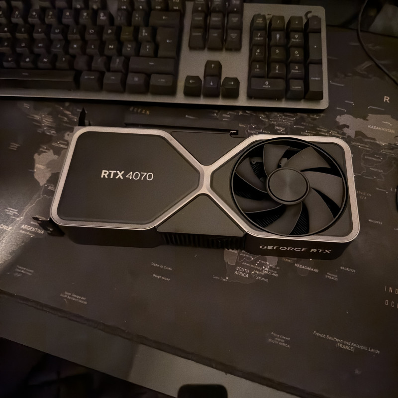 RTX 4070 - Photo 2