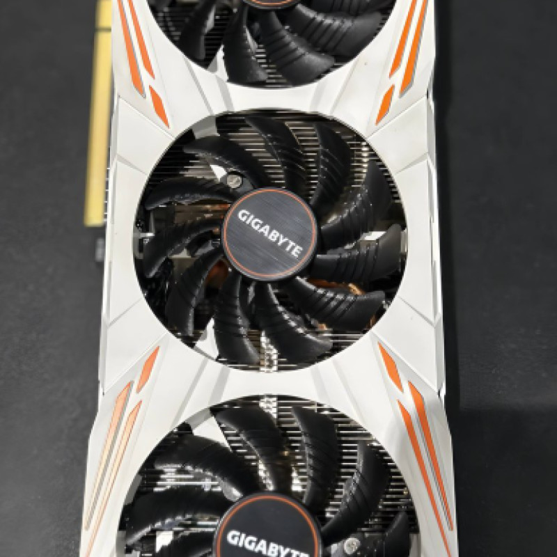 GTX 1080 TI 11GO WHITE - Photo 3