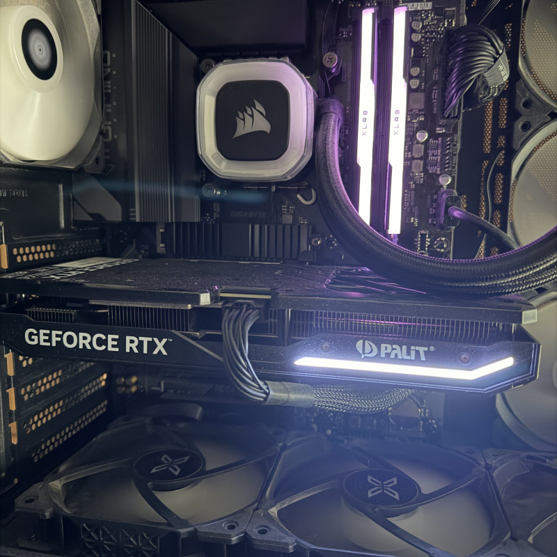 PC Gamer Aquarium RTX 4070 SUPER - i5-14400F - 32Go DDR5 - 2To SSD + Setup compl