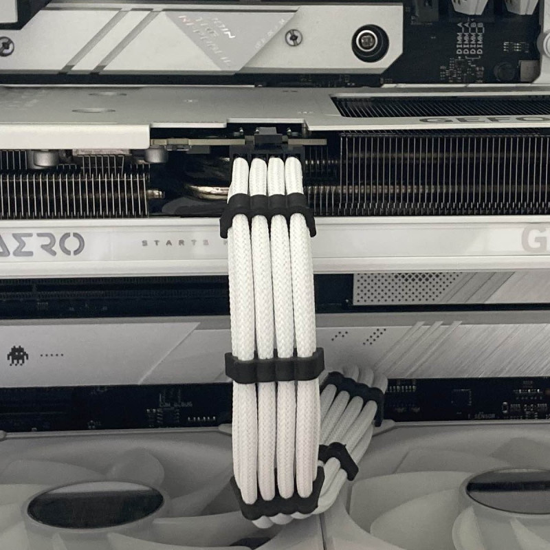 GIGABYTE RTX 5060 Ti 16GB Aero