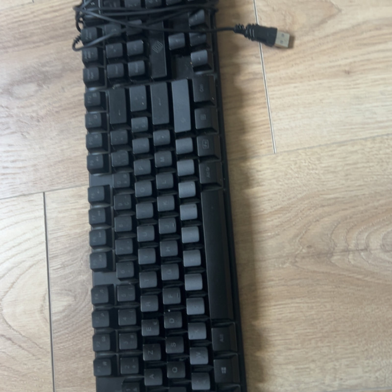 Subsonic clavier rgb pour activer le mode appuyé sur la touche arret defil - Photo 2